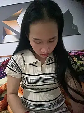 siorin_24 live cam on StripChat