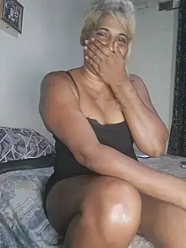 Goodgirlsue_77 live cam on StripChat