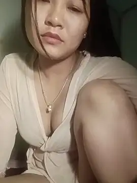 PIVI-12 live cam on StripChat