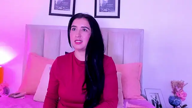 NicolJeans live cam on StripChat