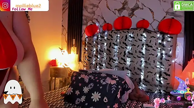 mollieblue69 live cam on StripChat