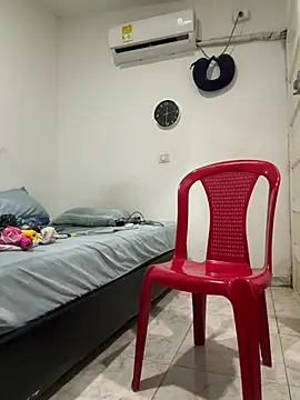 bigdick211292 live cam on StripChat