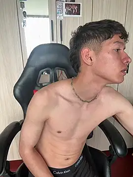 heyy_noah11 (M young) - Fingers ass un doggy