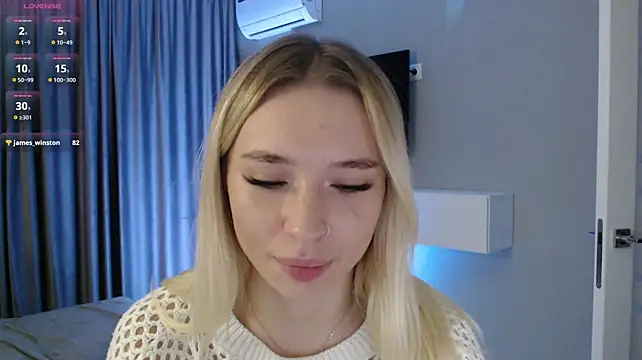 Emily_Hartt