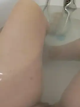 LittleFlower777 live cam preview