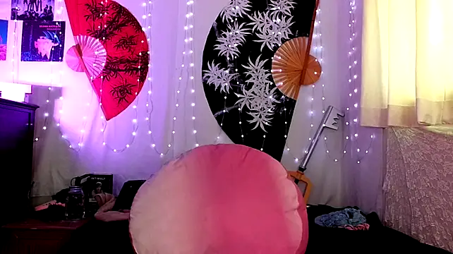 GamerGirlRoxyAndLee live cam preview