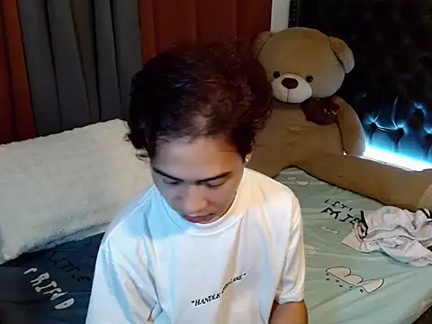 Skye_23 live cam preview