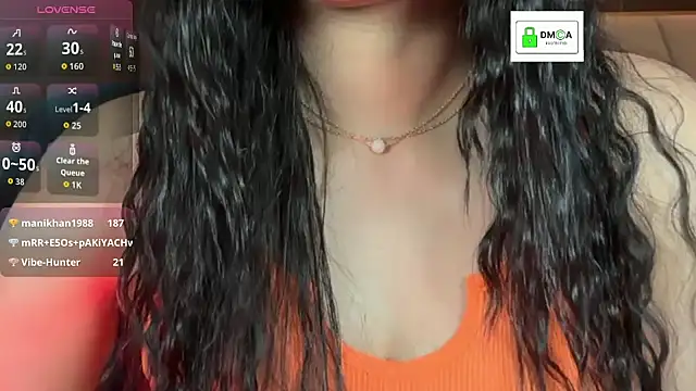 Luscious_Anika