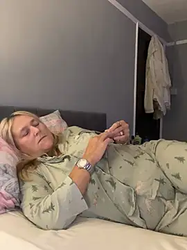 Blondnboujee53 live cam preview