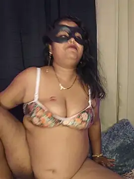 Naughty_Kayra webcam