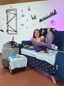 keila_j live cam on StripChat