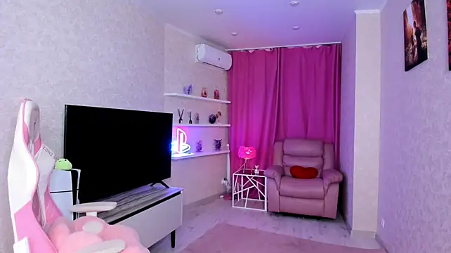 EllaCurtis