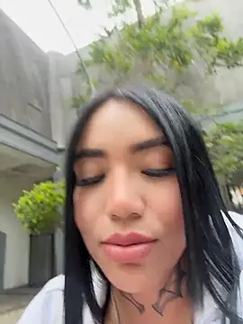 Nickiiiii