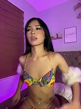 MiaraLove live cam preview