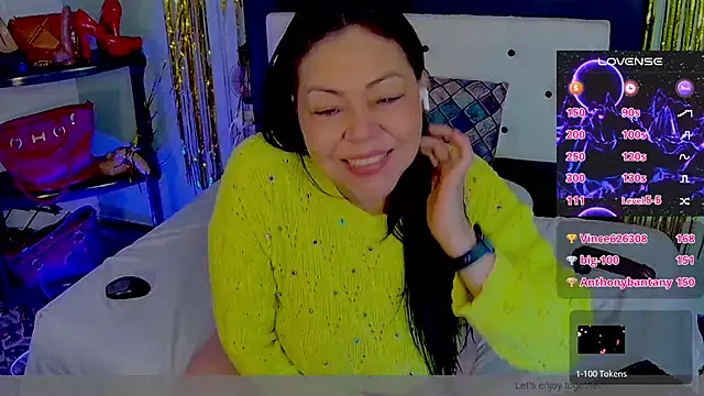 Mommy-pervert webcam