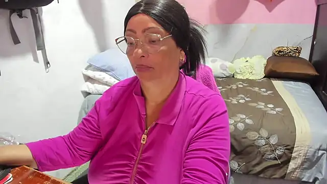 Mrs_mommy_ live cam preview