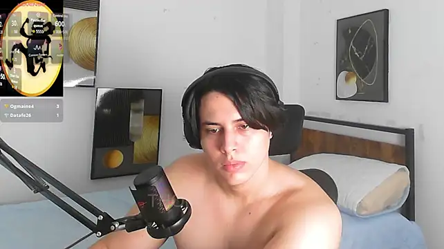Thom_Ohtani live cam on StripChat