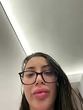 MyaSplash live cam preview