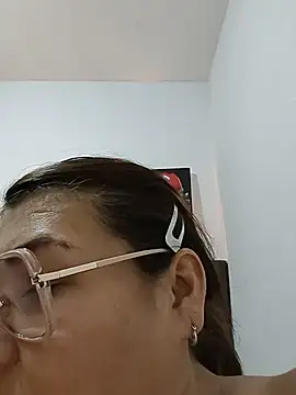 AlexxiaaMat live cam preview