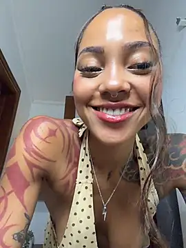 LizStorm_