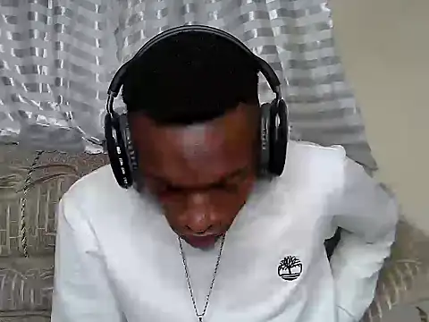JewelFuckEntertainer212