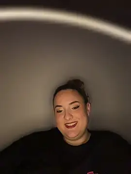 Kiyaraa live cam preview