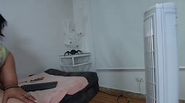 Charlotte_curvy_ live cam preview