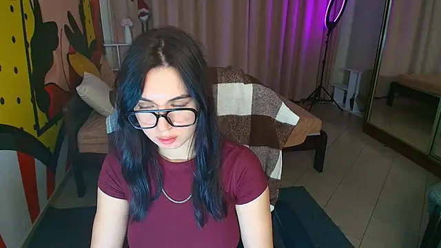 Mila_Vael