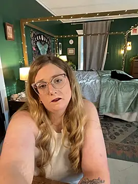 thatcutegirlwtheglasses live cam preview