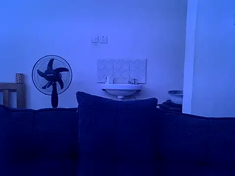 Thee_Biggest webcam