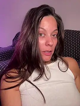 bellafreakyfun webcam