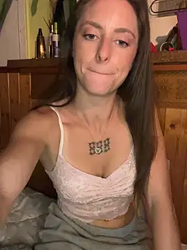 TeenLeonie18