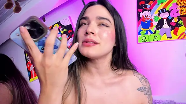 MiaVillalobos live cam on StripChat