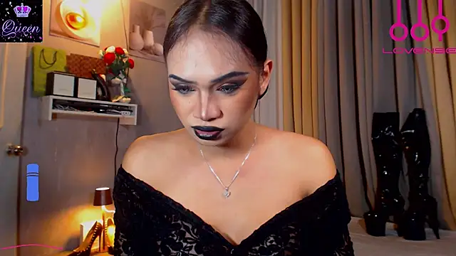 Lexi_ThunderFuck live cam on StripChat