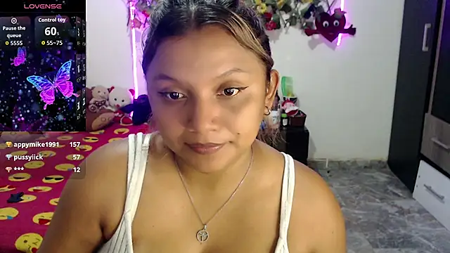 sexysusan4you live cam on StripChat