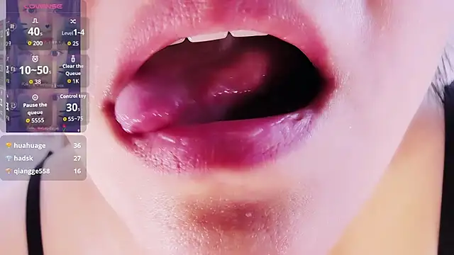 xiaoqingren Live Webcam on Stripchat