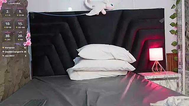 dominikk018 webcam stripchat model stream image