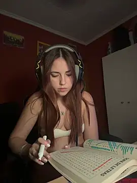 LaraWild6