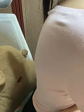 Mina048 webcam