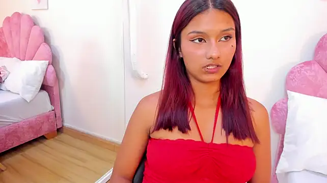 Maray_Lous live cam on StripChat