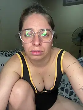 soyanahii live sex cam