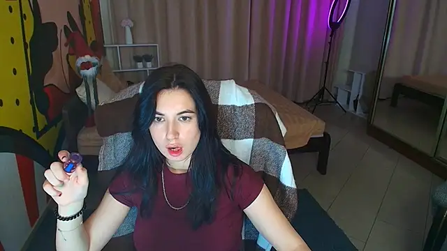Mila_Vael