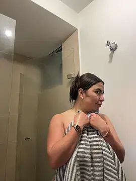 Webcam porno en directo de sukhakunis1