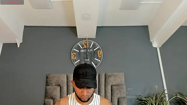 Robin_Rief live cam on StripChat