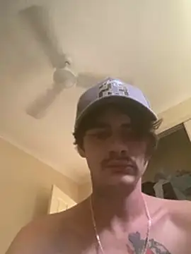 Bigdickenergy4204 live cam on StripChat