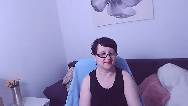 ChristaRose live cam on StripChat