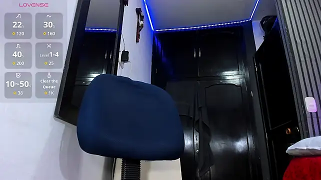 Dollcatalina live cam on StripChat