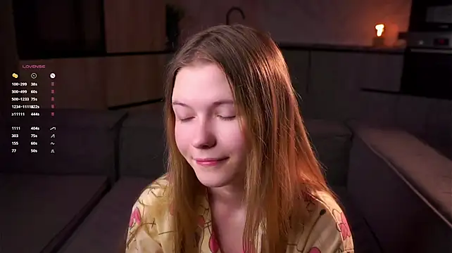LynHillaire webcam