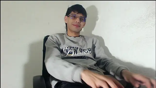 GrayHornyX live cam on StripChat