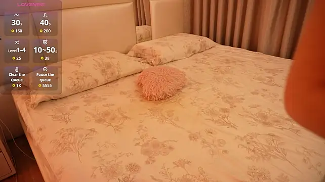 Lilly_Colins live sex cam